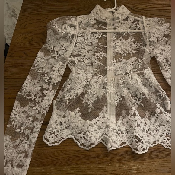 Puff Sleeve Embroidery Mesh Top - Picture 3 of 5